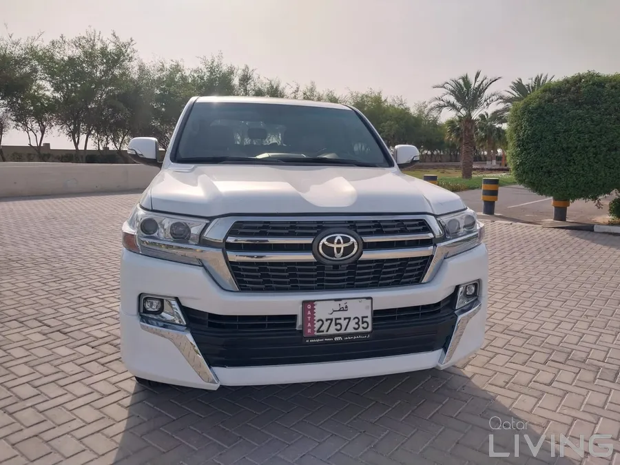 Excellent Toyota Land Cruiser 2011 – UPGRADED TO 2022 MODEL 